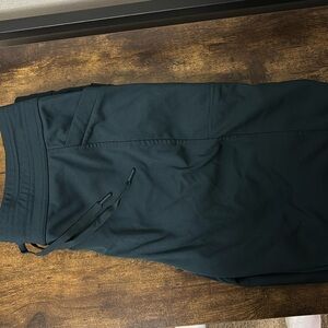 Size L 32 degree heat dark green joggers